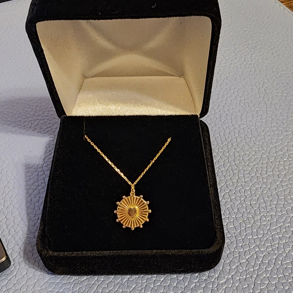 NWOT MOON & MEADOW 14K YELLOW GOLD HEART DISC PENDANT NECKLACE 17" - DELICATE
